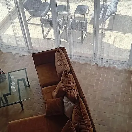Maison Des Cigales 펜션 Langlade